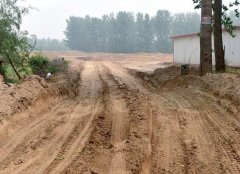 郑州一区域空气污染严重 星空网（中国）冒黑烟扬尘漫天